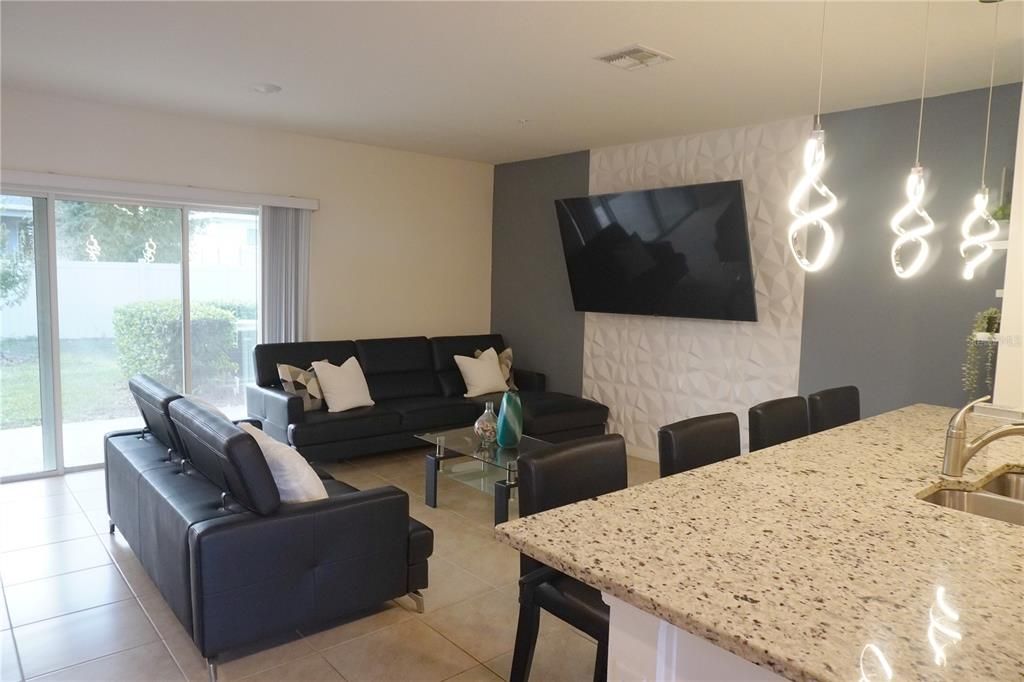 For Sale: $375,000 (3 beds, 2 baths, 1530 Square Feet)