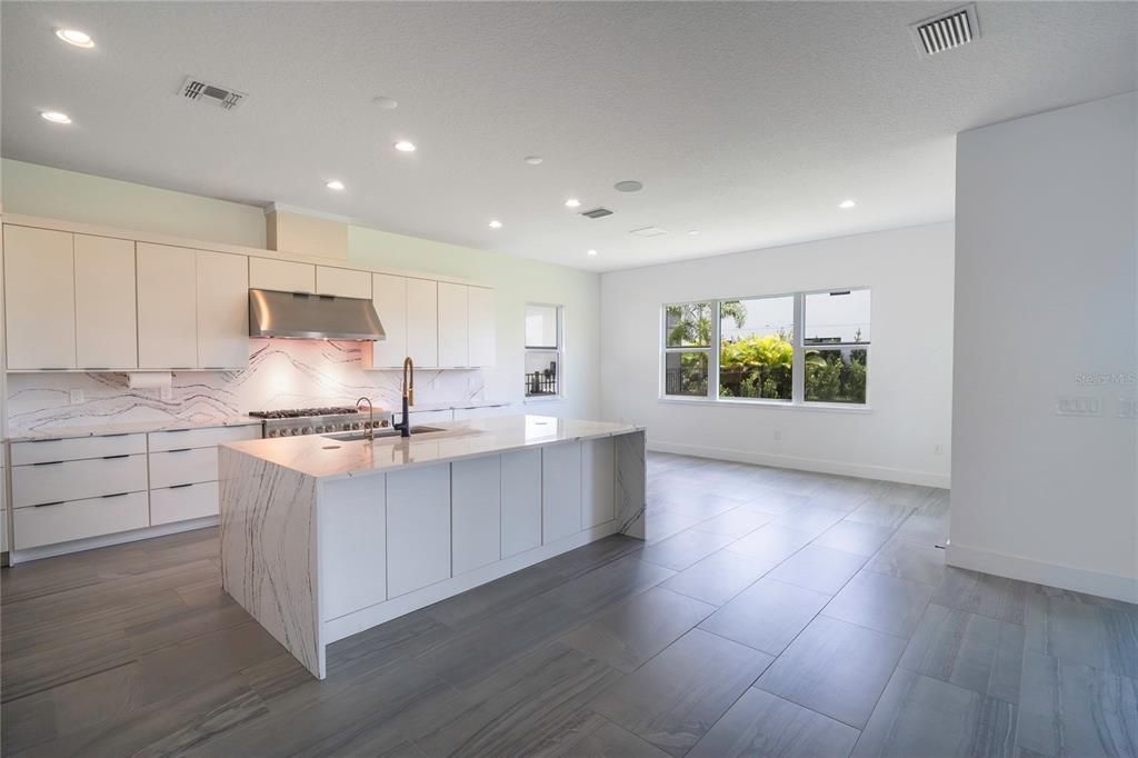 For Rent: $7,800 (4 beds, 4 baths, 4495 Square Feet)