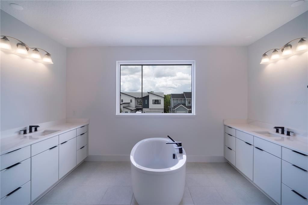 For Rent: $7,800 (4 beds, 4 baths, 4495 Square Feet)