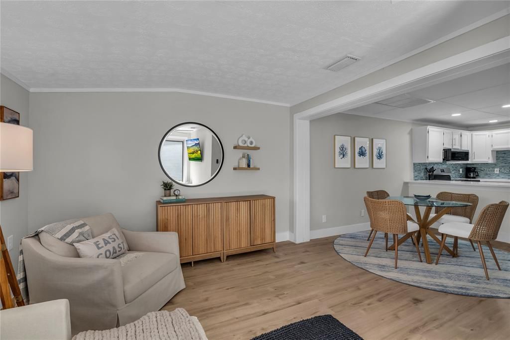 En Venta: $204,900 (2 camas, 2 baños, 720 Pies cuadrados)