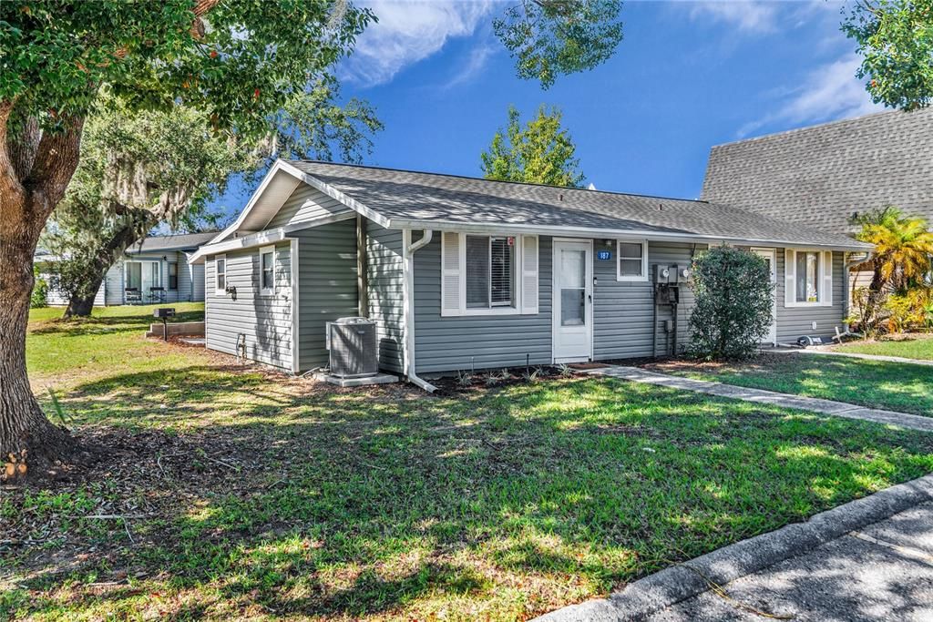 En Venta: $204,900 (2 camas, 2 baños, 720 Pies cuadrados)