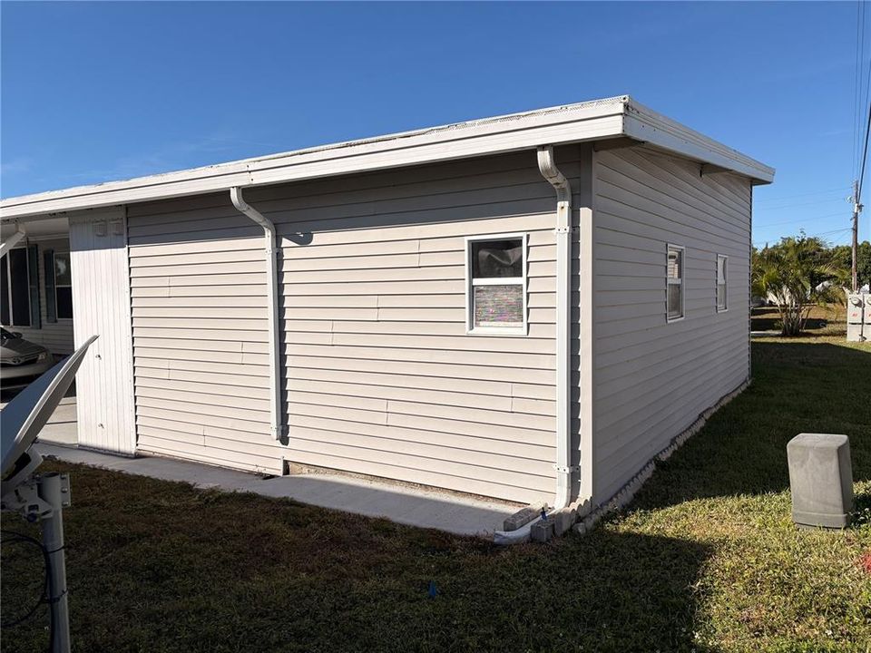 待售: $137,000 (2 贝兹, 2 浴室, 994 平方英尺)