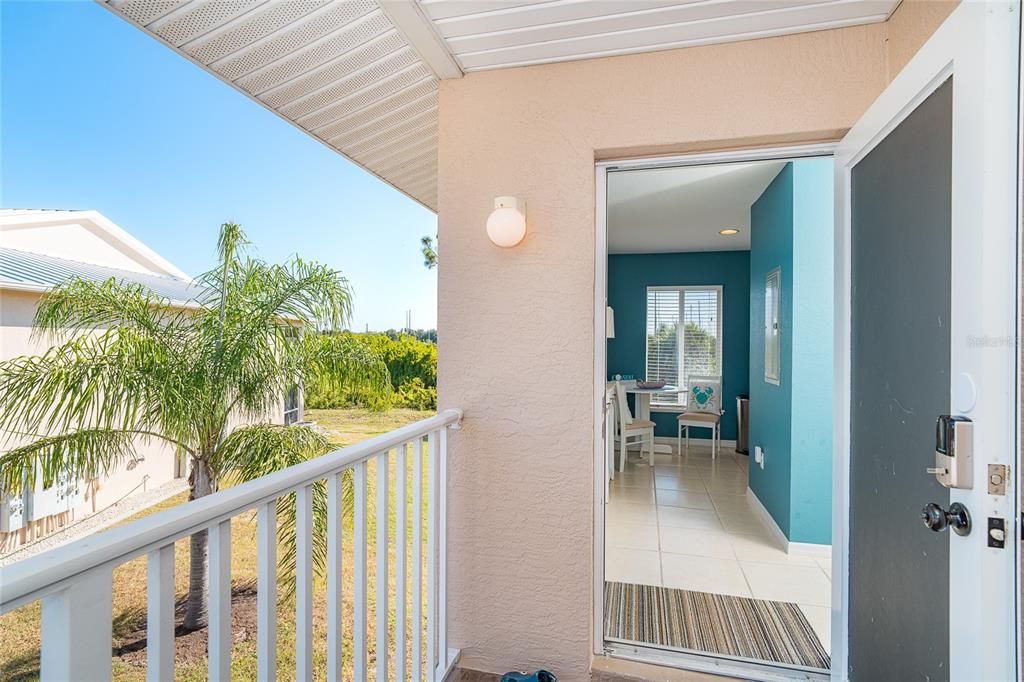 待售: $235,000 (2 贝兹, 2 浴室, 1230 平方英尺)