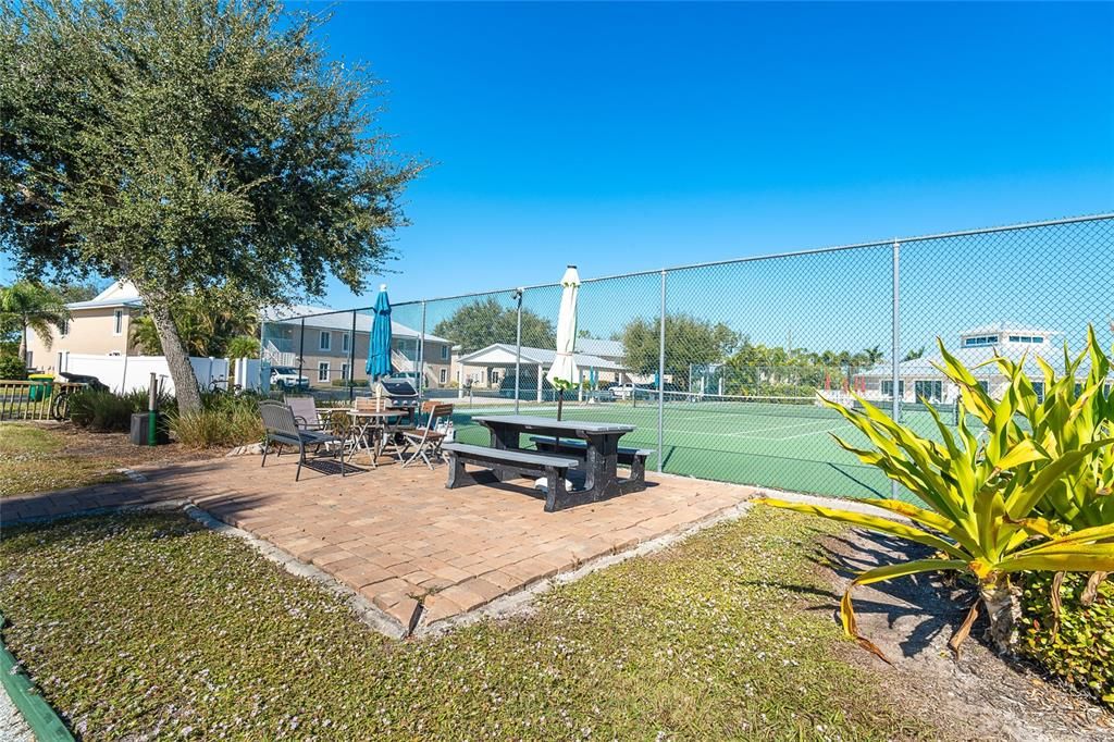 待售: $235,000 (2 贝兹, 2 浴室, 1230 平方英尺)