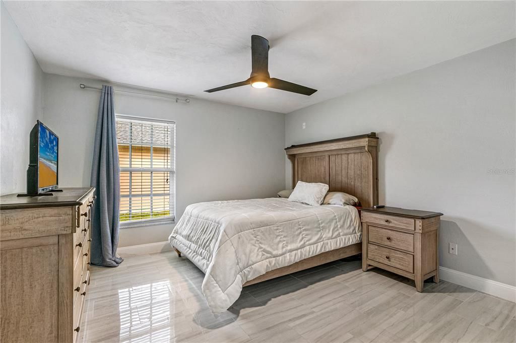 На продажу: $549,000 (4 спален, 2 ванн, 2627 Квадратных фут)