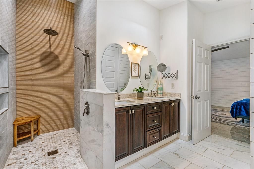 На продажу: $549,000 (4 спален, 2 ванн, 2627 Квадратных фут)