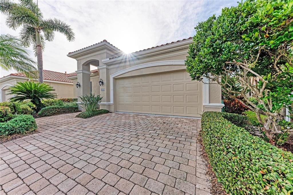 出租: $4,500 (3 贝兹, 2 浴室, 1885 平方英尺)