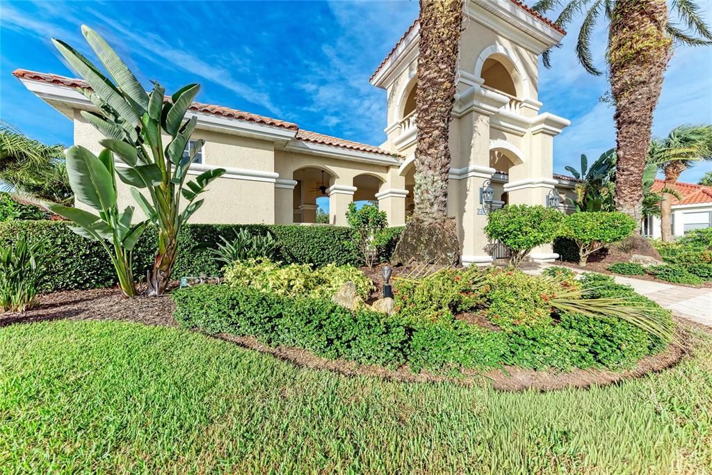 出租: $4,500 (3 贝兹, 2 浴室, 1885 平方英尺)