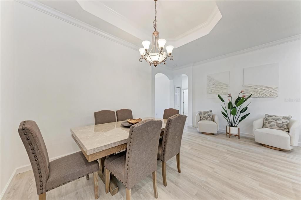 出租: $4,500 (3 贝兹, 2 浴室, 1885 平方英尺)