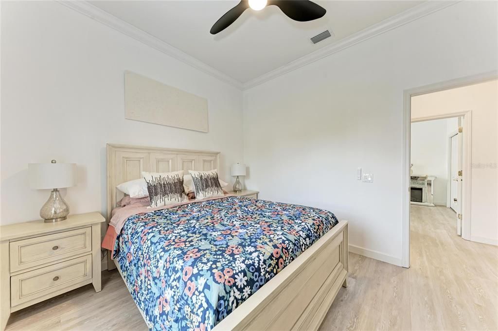 出租: $4,500 (3 贝兹, 2 浴室, 1885 平方英尺)