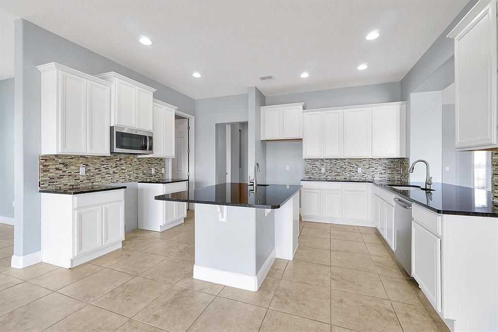 En Venta: $945,000 (7 camas, 5 baños, 5334 Pies cuadrados)