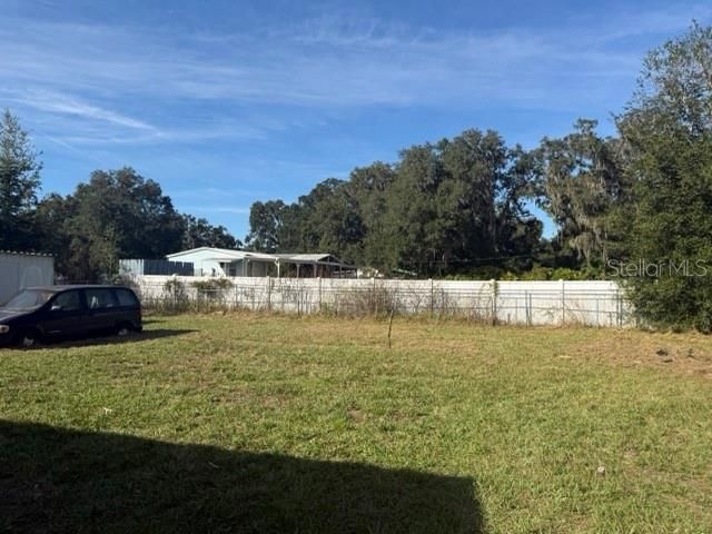 For Sale: $169,900 (2 beds, 1 baths, 924 Square Feet)