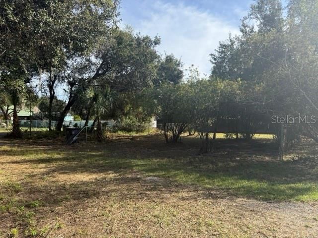 For Sale: $169,900 (2 beds, 1 baths, 924 Square Feet)