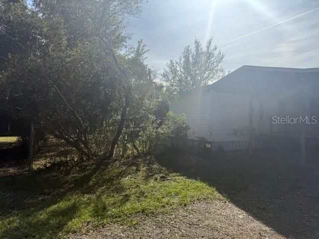 For Sale: $169,900 (2 beds, 1 baths, 924 Square Feet)