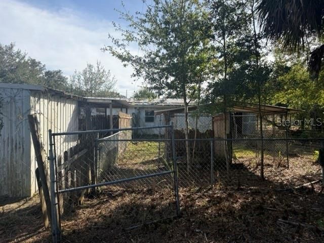 For Sale: $169,900 (2 beds, 1 baths, 924 Square Feet)