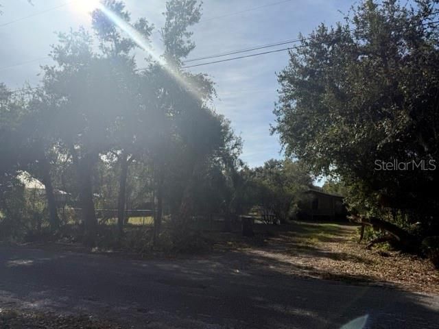 For Sale: $169,900 (2 beds, 1 baths, 924 Square Feet)