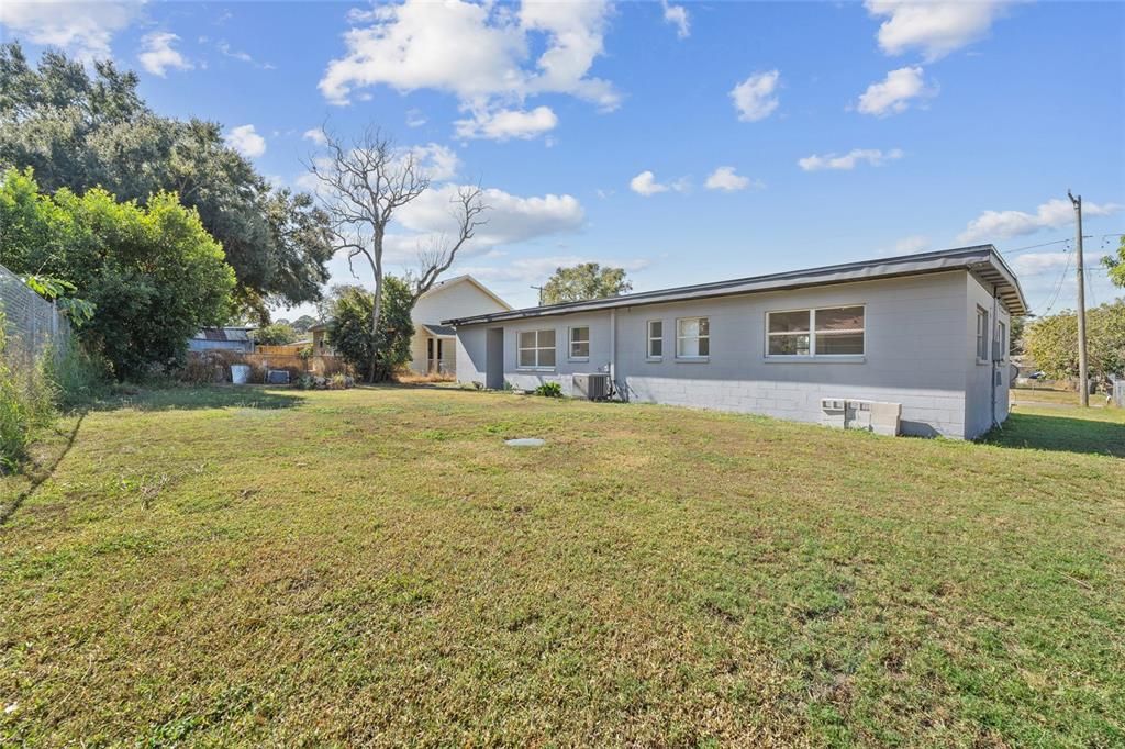 待售: $250,000 (3 贝兹, 1 浴室, 1204 平方英尺)