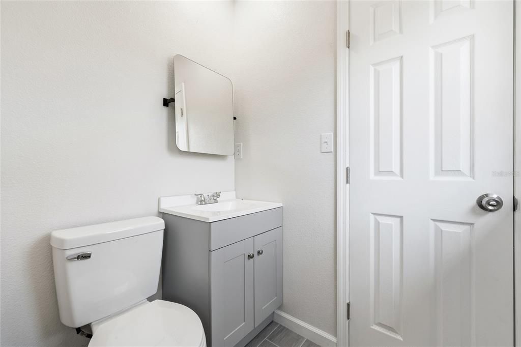 待售: $250,000 (3 贝兹, 1 浴室, 1204 平方英尺)