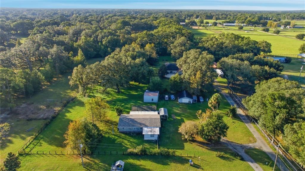 合同活跃: $299,999 (3 贝兹, 2 浴室, 1404 平方英尺)