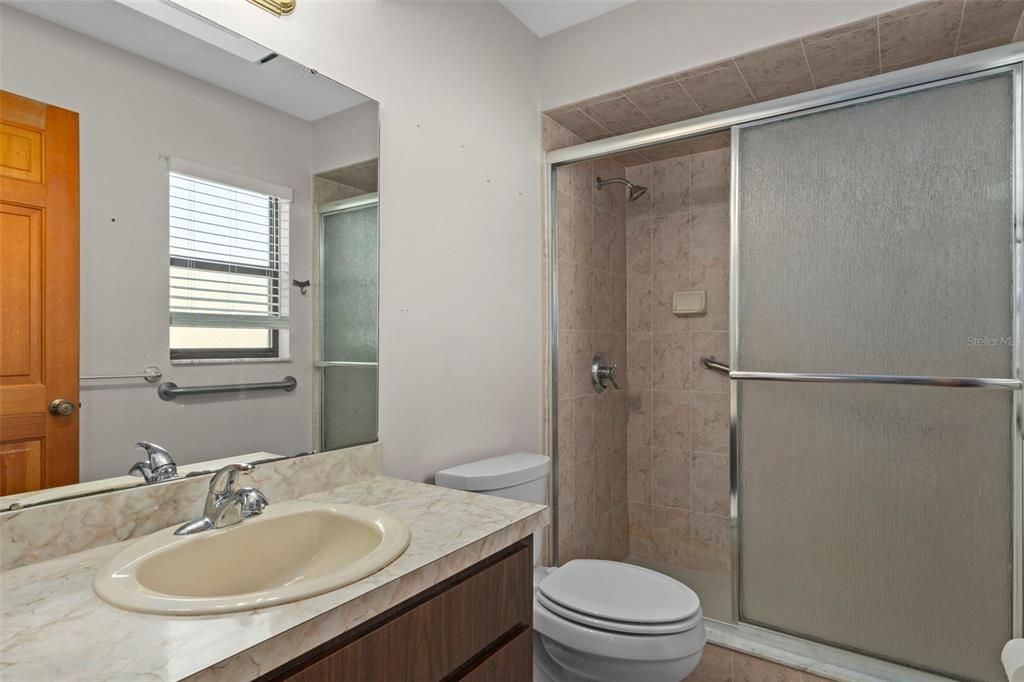 На продажу: $297,500 (2 спален, 2 ванн, 1528 Квадратных фут)