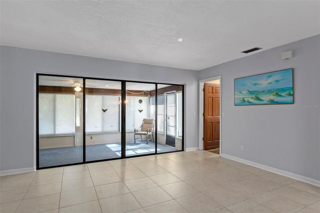 На продажу: $297,500 (2 спален, 2 ванн, 1528 Квадратных фут)