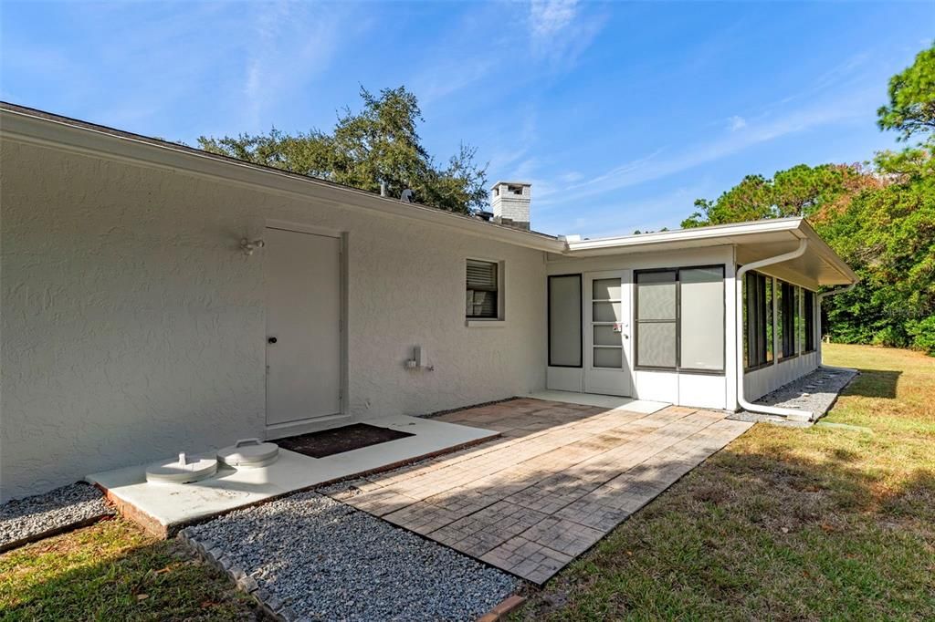 На продажу: $297,500 (2 спален, 2 ванн, 1528 Квадратных фут)