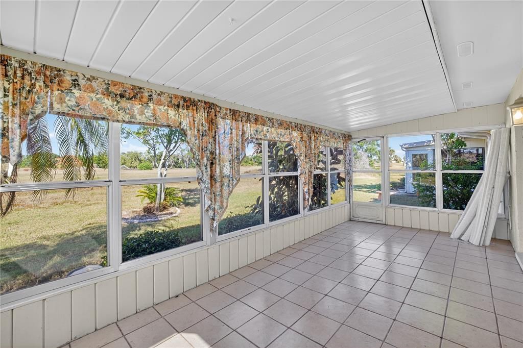 For Sale: $175,000 (2 beds, 2 baths, 1516 Square Feet)