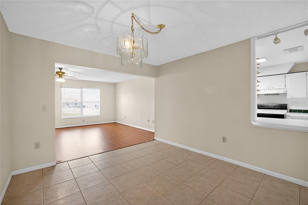 For Sale: $175,000 (2 beds, 2 baths, 1516 Square Feet)