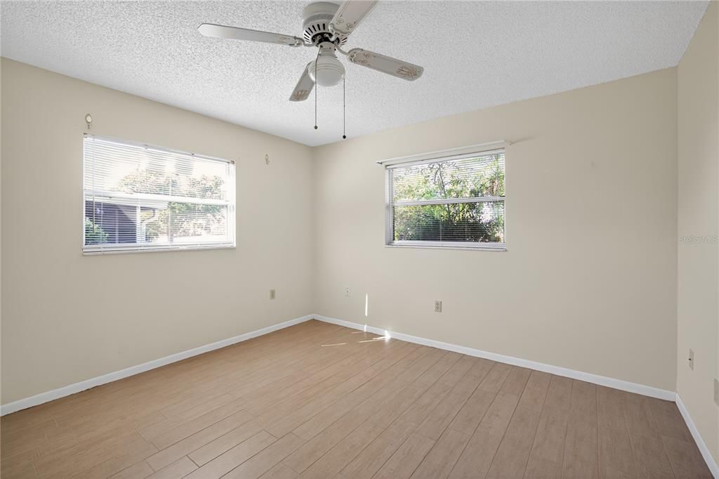 For Sale: $175,000 (2 beds, 2 baths, 1516 Square Feet)