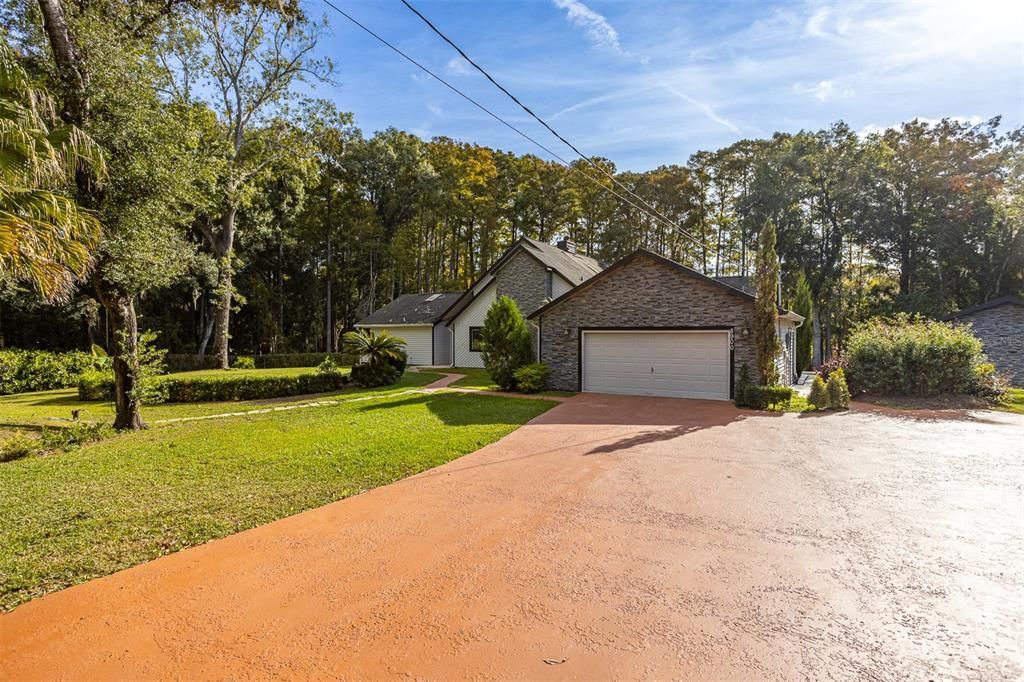 Active With Contract: $575,000 (3 beds, 2 baths, 2879 Square Feet)