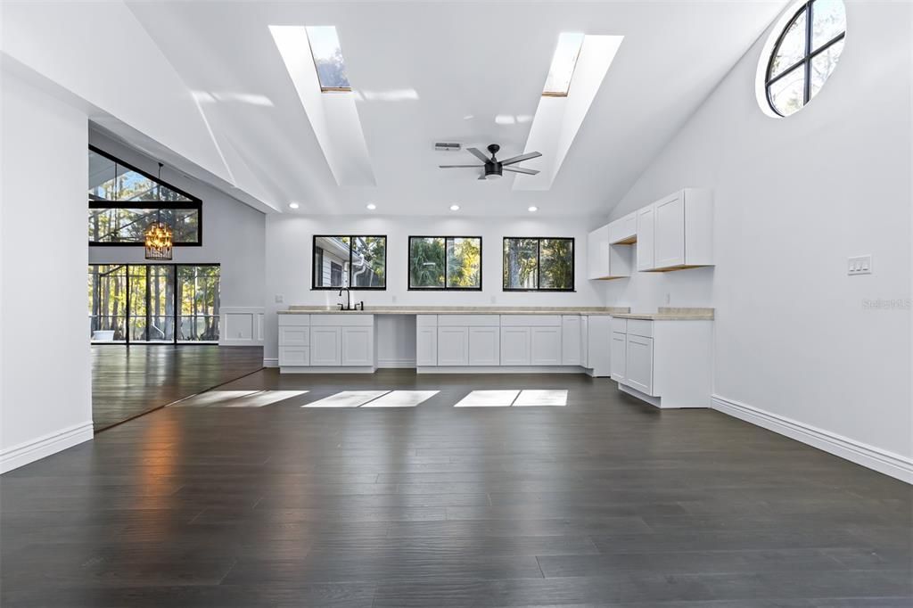 Active With Contract: $575,000 (3 beds, 2 baths, 2879 Square Feet)