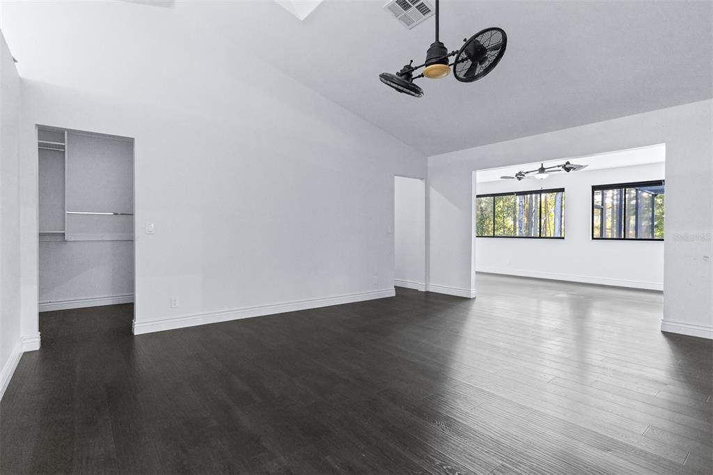 Active With Contract: $575,000 (3 beds, 2 baths, 2879 Square Feet)