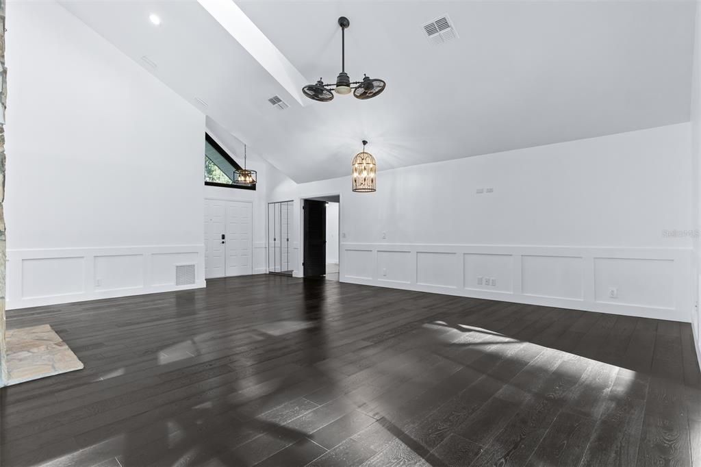 Active With Contract: $575,000 (3 beds, 2 baths, 2879 Square Feet)