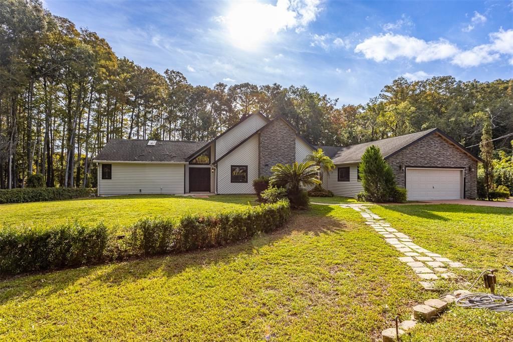 Active With Contract: $575,000 (3 beds, 2 baths, 2879 Square Feet)