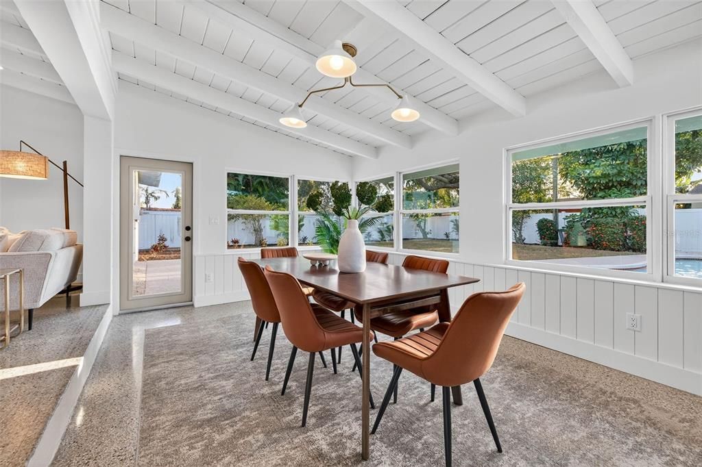 Active With Contract: $700,000 (3 beds, 2 baths, 1870 Square Feet)