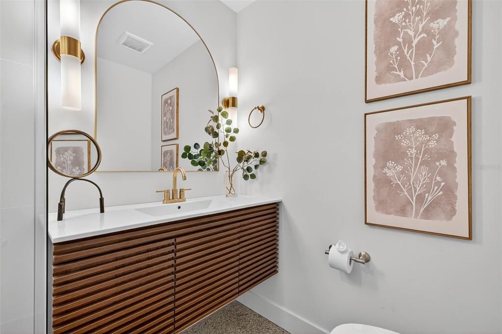 Active With Contract: $700,000 (3 beds, 2 baths, 1870 Square Feet)