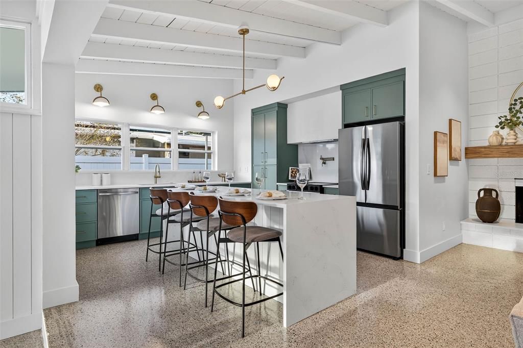 Active With Contract: $700,000 (3 beds, 2 baths, 1870 Square Feet)