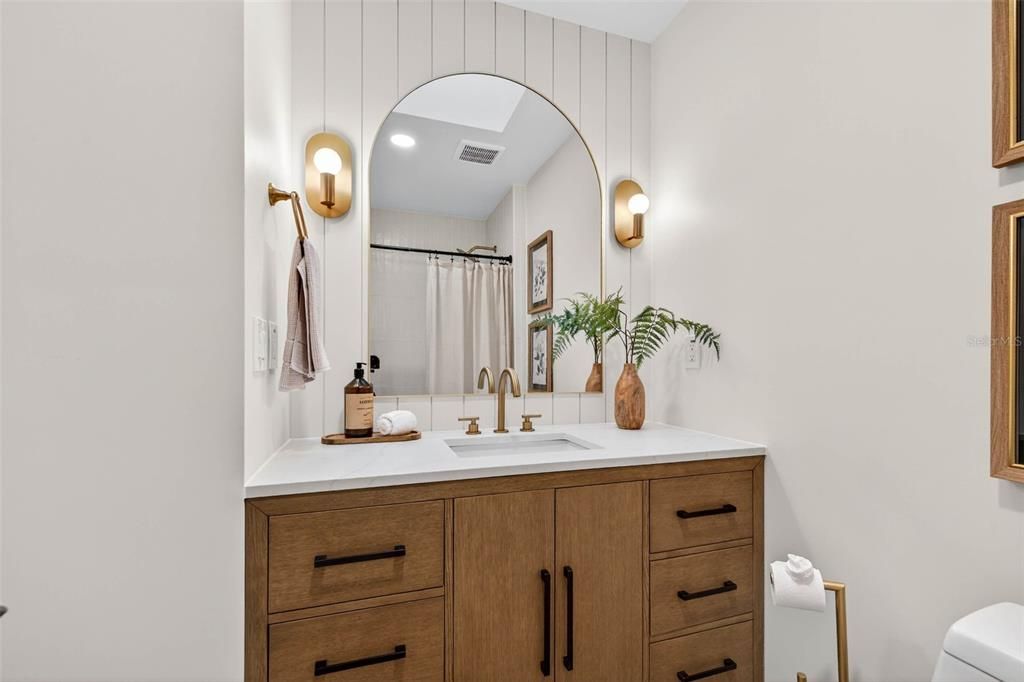 Active With Contract: $700,000 (3 beds, 2 baths, 1870 Square Feet)