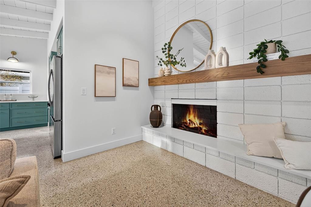 Active With Contract: $700,000 (3 beds, 2 baths, 1870 Square Feet)