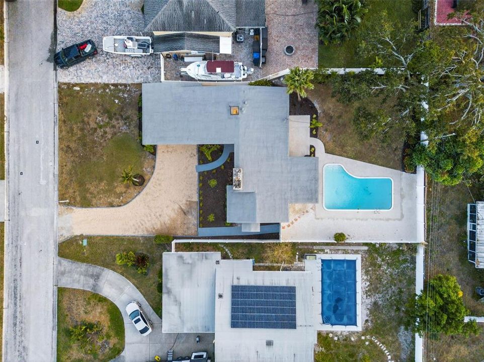 Active With Contract: $700,000 (3 beds, 2 baths, 1870 Square Feet)