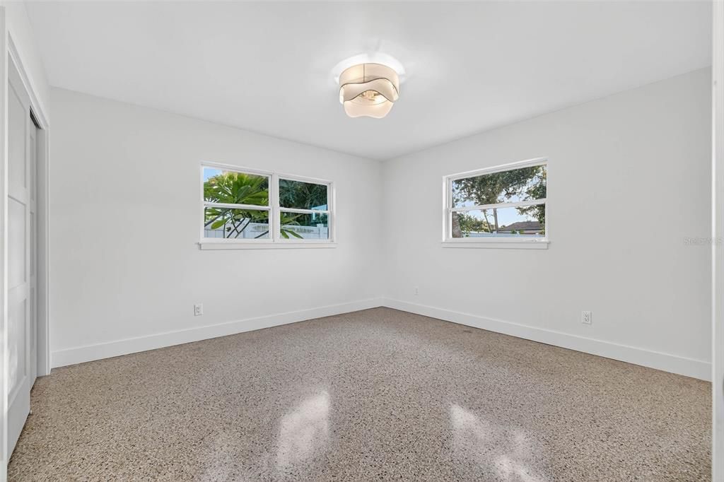 Active With Contract: $700,000 (3 beds, 2 baths, 1870 Square Feet)