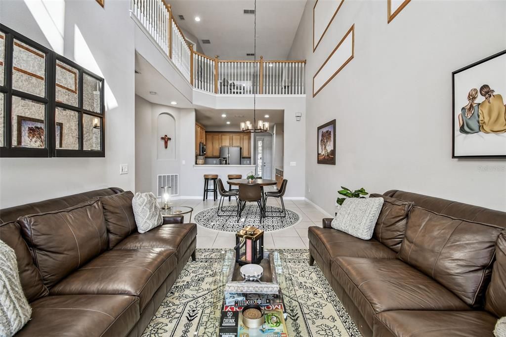 На продажу: $368,500 (3 спален, 2 ванн, 1759 Квадратных фут)