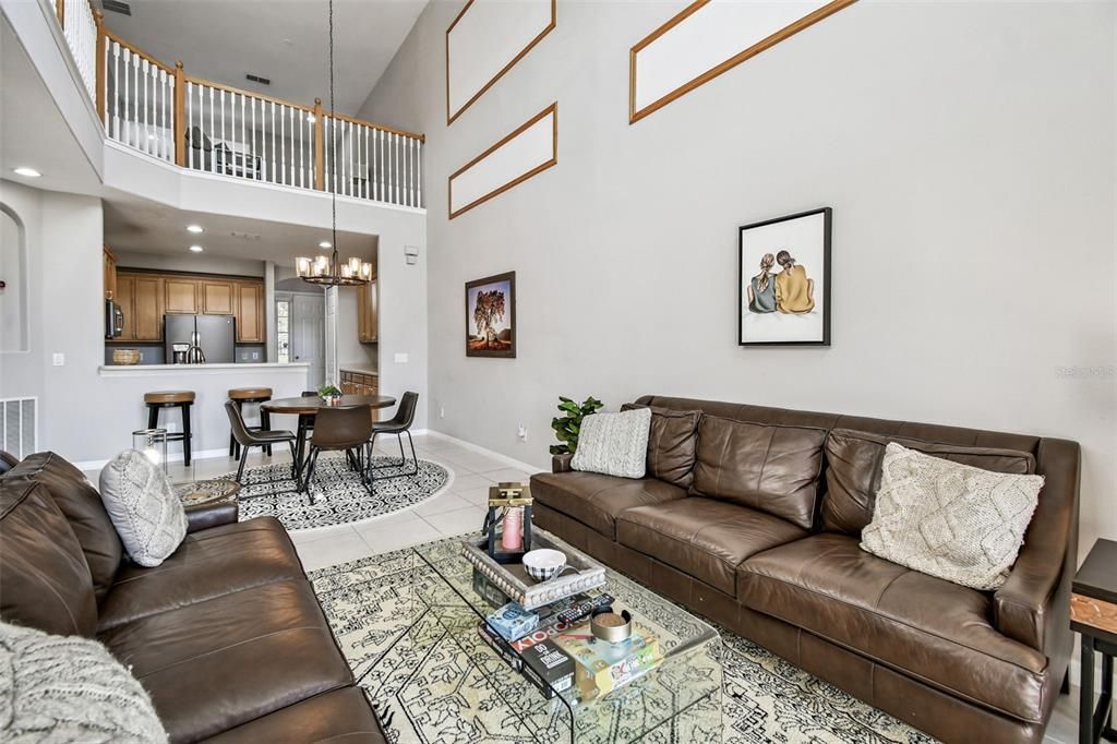 На продажу: $368,500 (3 спален, 2 ванн, 1759 Квадратных фут)