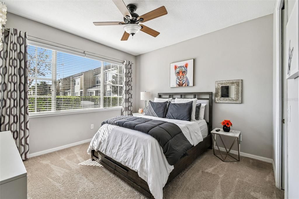 На продажу: $368,500 (3 спален, 2 ванн, 1759 Квадратных фут)