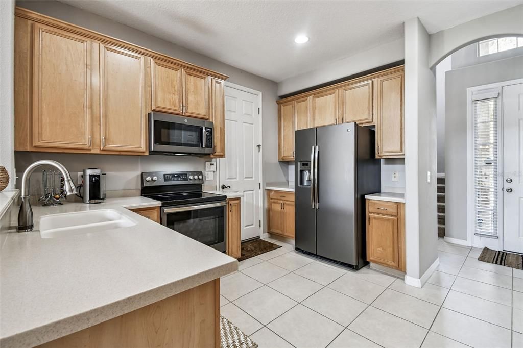 На продажу: $368,500 (3 спален, 2 ванн, 1759 Квадратных фут)