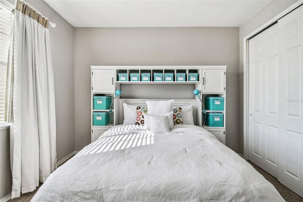 На продажу: $368,500 (3 спален, 2 ванн, 1759 Квадратных фут)