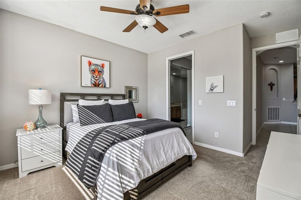 На продажу: $368,500 (3 спален, 2 ванн, 1759 Квадратных фут)