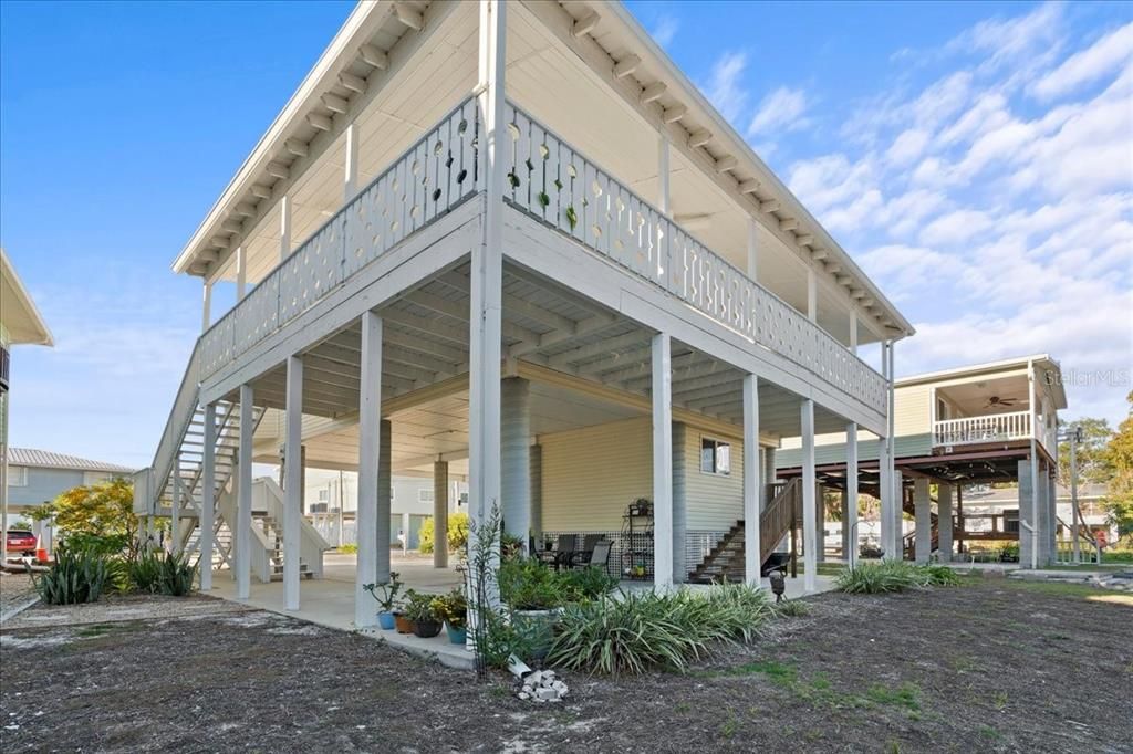 For Sale: $435,000 (2 beds, 2 baths, 1120 Square Feet)