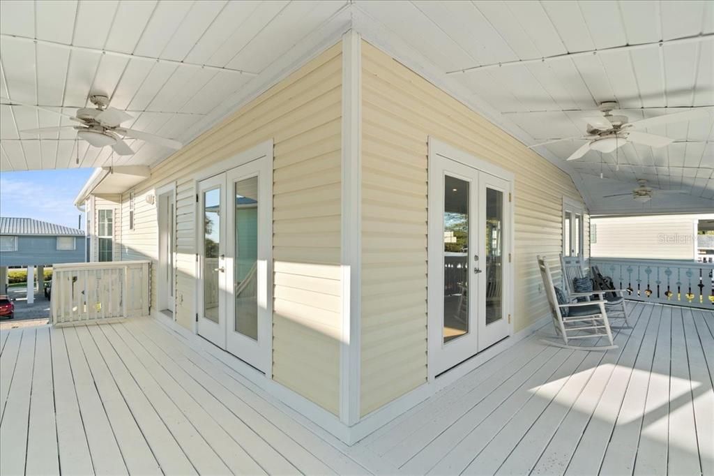 For Sale: $435,000 (2 beds, 2 baths, 1120 Square Feet)