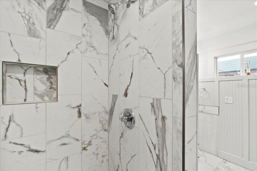 For Sale: $435,000 (2 beds, 2 baths, 1120 Square Feet)